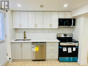 1342 Canford Crescent in Mississauga, ON - Building Photo - Building Photo