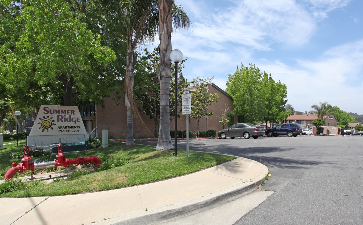 Summer Ridge at Fallbrook in Fallbrook, CA - Foto de edificio