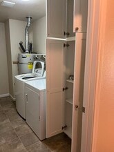 10099 Elk Grove Florin Rd in Elk Grove, CA - Building Photo - Building Photo