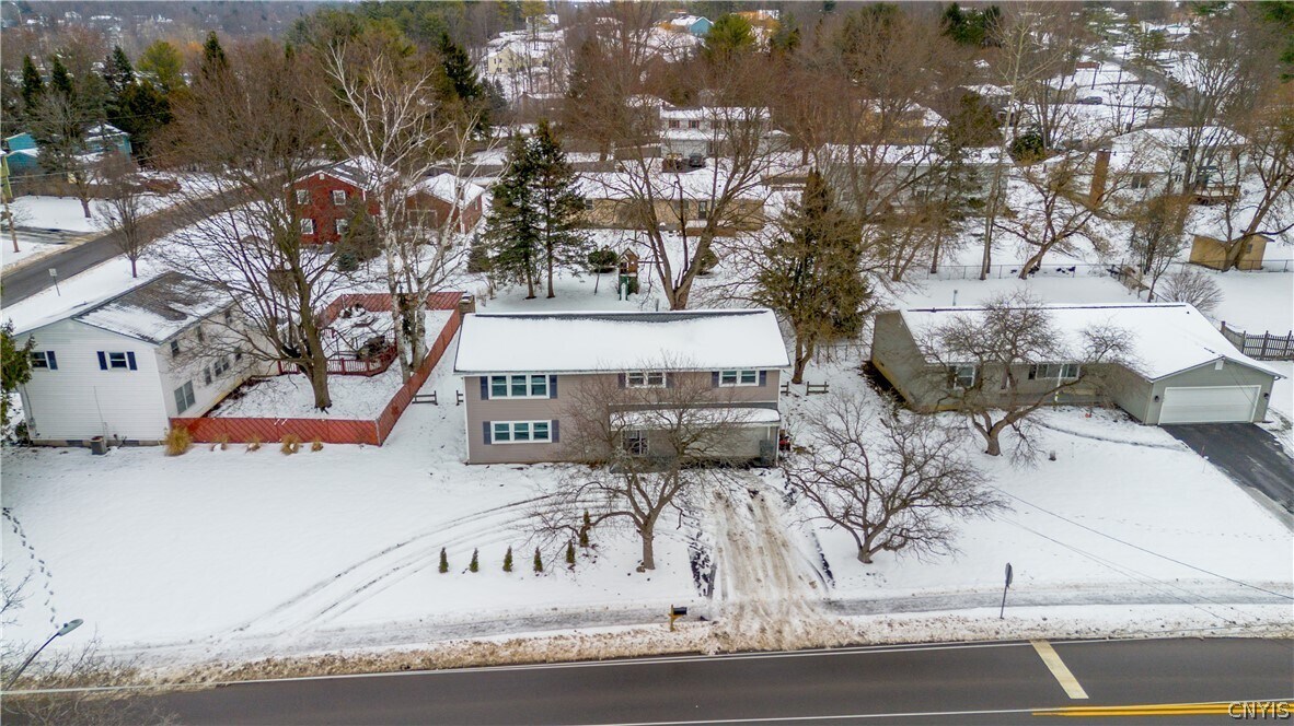 4618 Brickyard Falls Rd in Manlius, NY - Building Photo