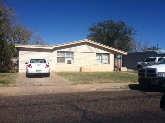 920 W 38th St in Odessa, TX - Foto de edificio