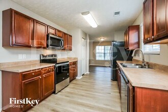 2875 Creekbend Dr in Nashville, TN - Building Photo - Building Photo