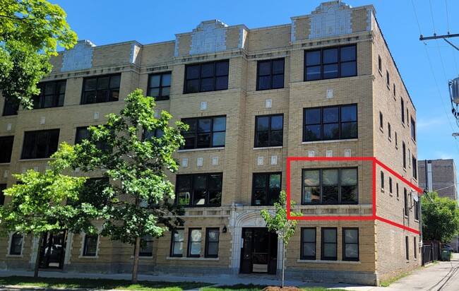 1549 W Sherwin Ave in Chicago, IL - Building Photo - Building Photo