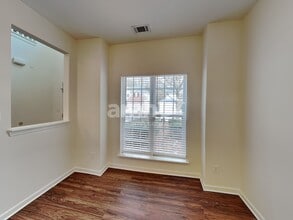 2026 Oakbluff Way SW in Austell, GA - Building Photo - Building Photo