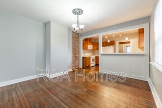 2437 N Pennsylvania St in Indianapolis, IN - Building Photo - Building Photo