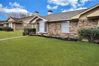 108 Kings Row in Garland, TX - Building Photo - Building Photo