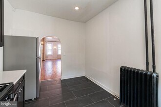 2224 Reed St in Philadelphia, PA - Building Photo - Building Photo