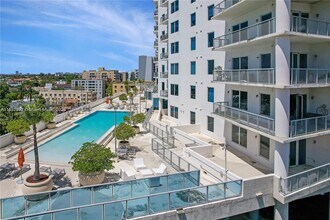 10 SW South River Dr, Unit 803 in Miami, FL - Building Photo - Building Photo