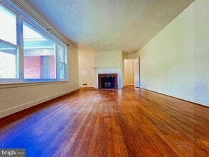5612 Massachusetts Ave in Bethesda, MD - Building Photo - Building Photo