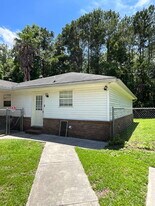 452 Lemans Dr in Bloomingdale, GA - Building Photo