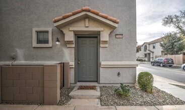 7515 S 30th Pl in Phoenix, AZ - Building Photo - Building Photo