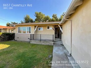8657 Chantilly Ave in San Diego, CA - Building Photo - Building Photo