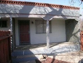 307-311 Yale Blvd SE in Albuquerque, NM - Building Photo - Building Photo