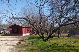 136 Bullfrog Holw in Dale, TX - Building Photo
