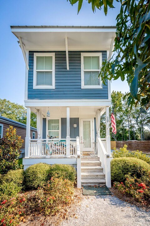 2207 Government St in Ocean Springs, MS - Building Photo