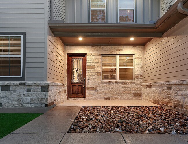 16407 Wagon Wheel Rd in Stagecoach, TX - Building Photo - Building Photo