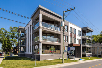 455 Des Prairies Boul in Laval, QC - Building Photo - Building Photo