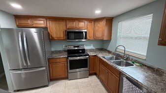 6620 Grace Sweat Rd in Riverview, FL - Building Photo