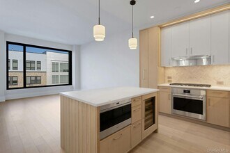 4 Lighthouse Lndg in Sleepy Hollow, NY - Building Photo - Building Photo