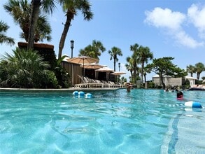 5220 Seawall Blvd in Galveston, TX - Foto de edificio - Building Photo