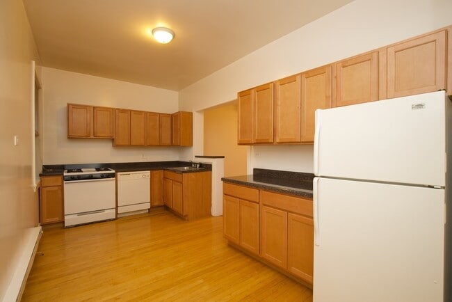 1310 Oak Ave, Unit W4 in Evanston, IL - Building Photo - Building Photo