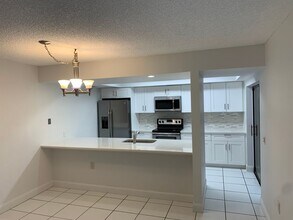 3026 30th Ln in Greenacres, FL - Building Photo - Building Photo
