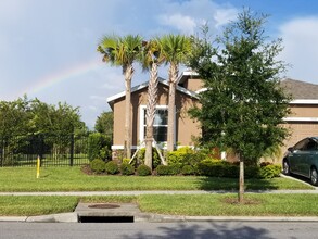 7559 Lantern Park Ave in Apollo Beach, FL - Building Photo - Building Photo