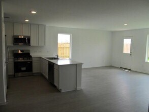 5203 Lake Trout Ln in Baytown, TX - Building Photo - Building Photo