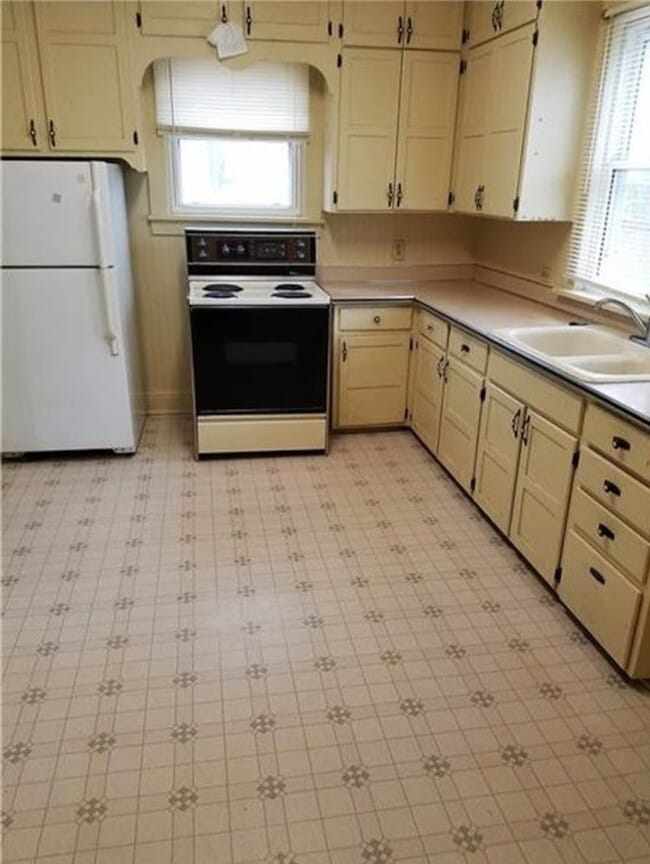 432 Riehl St in Waterloo, IA - Building Photo - Building Photo