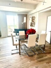 2302 N Central Ave, Unit 610 in Phoenix, AZ - Building Photo - Building Photo