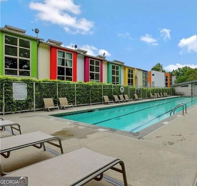 1381 Stirling Cir NW in Atlanta, GA - Building Photo
