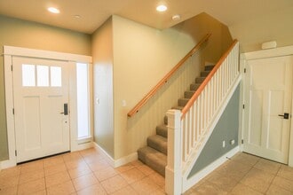 317 Creekview Way in Arroyo Grande, CA - Building Photo - Building Photo