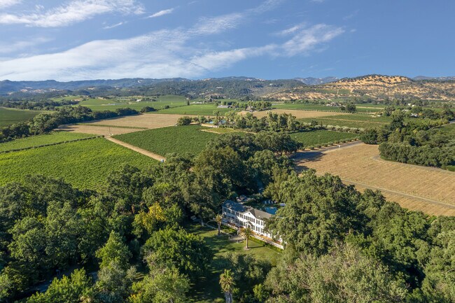 989 Rutherford Rd in Napa, CA - Building Photo - Building Photo