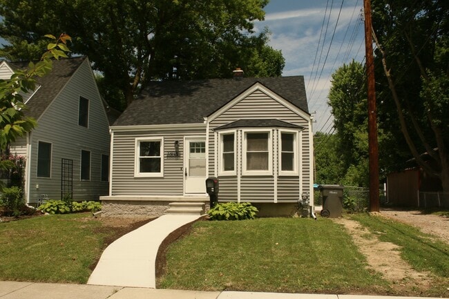 23030 Beech St in Dearborn, MI - Building Photo - Building Photo