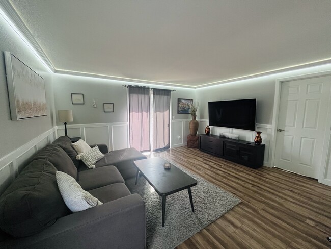 12602 SE 110th Ct, Unit 12602 in Damascus, OR - Foto de edificio - Building Photo