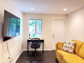 1430 Pierce St in Lakewood, CO - Building Photo