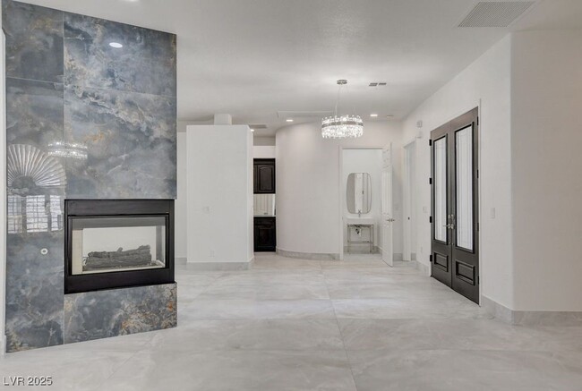 property at 2132 Lookout Point Cir