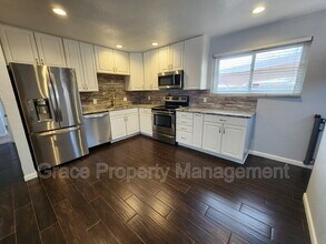 2162 Truda Dr in Northglenn, CO - Building Photo - Building Photo