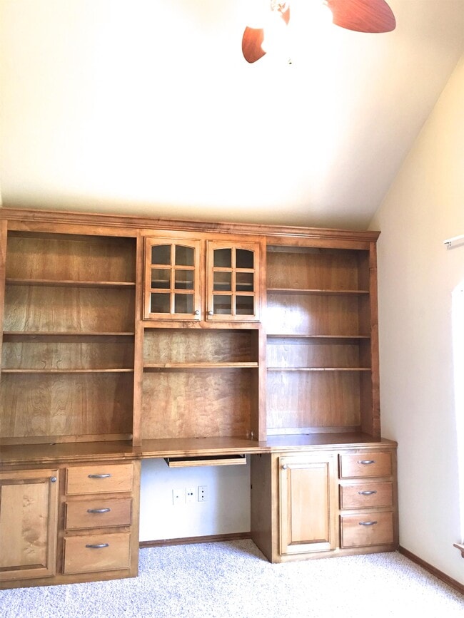 813 W Windmill Ct in Mustang, OK - Building Photo - Building Photo