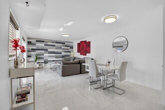 4310 Village Dr in Delray Beach, FL - Building Photo - Building Photo