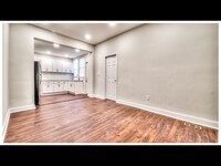 810 Brooks Ln photo'