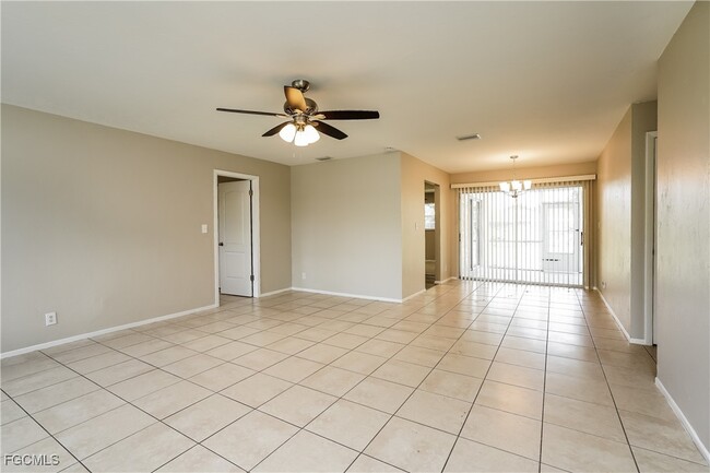7323 Barragan Rd in Ft. Myers, FL - Building Photo - Building Photo