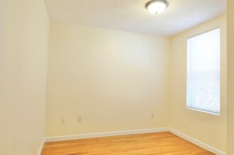 174 Maverick St, Unit 3 in Boston, MA - Building Photo - Building Photo