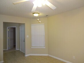 12252 Running Springs Rd in Fishers, IN - Building Photo - Building Photo