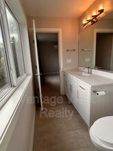 3727 Inverness Rd in West Kelowna, BC - Building Photo - Building Photo