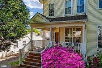 11109 Hillsdale Dr in Kensington, MD - Building Photo - Building Photo