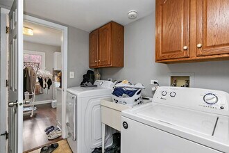 121 Millis Ln in Schaumburg, IL - Building Photo - Building Photo
