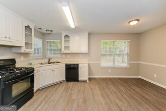 704 Fieldstream Way in Stockbridge, GA - Building Photo - Building Photo