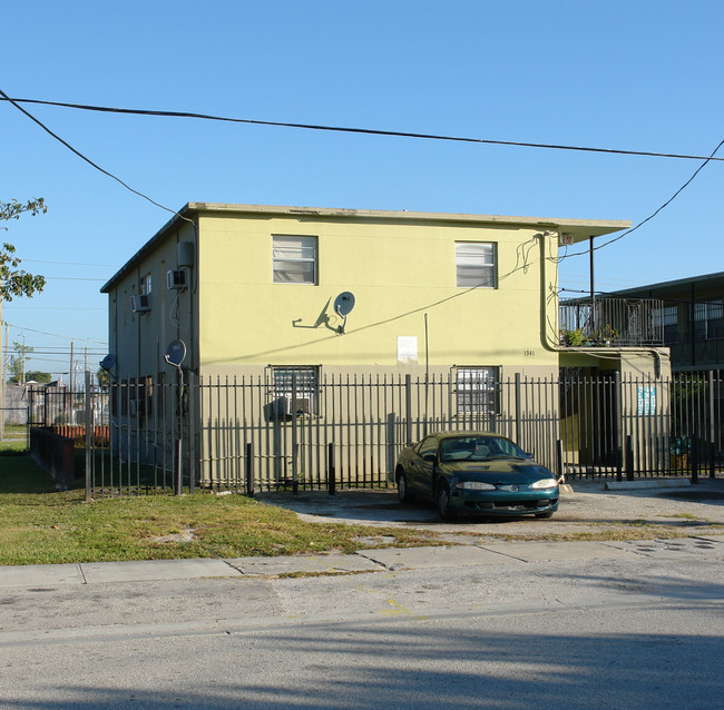 1341 NW 60th St in Miami, FL - Building Photo - Building Photo