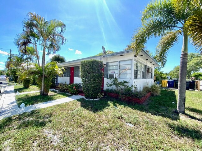 property at 630 N Federal Hwy